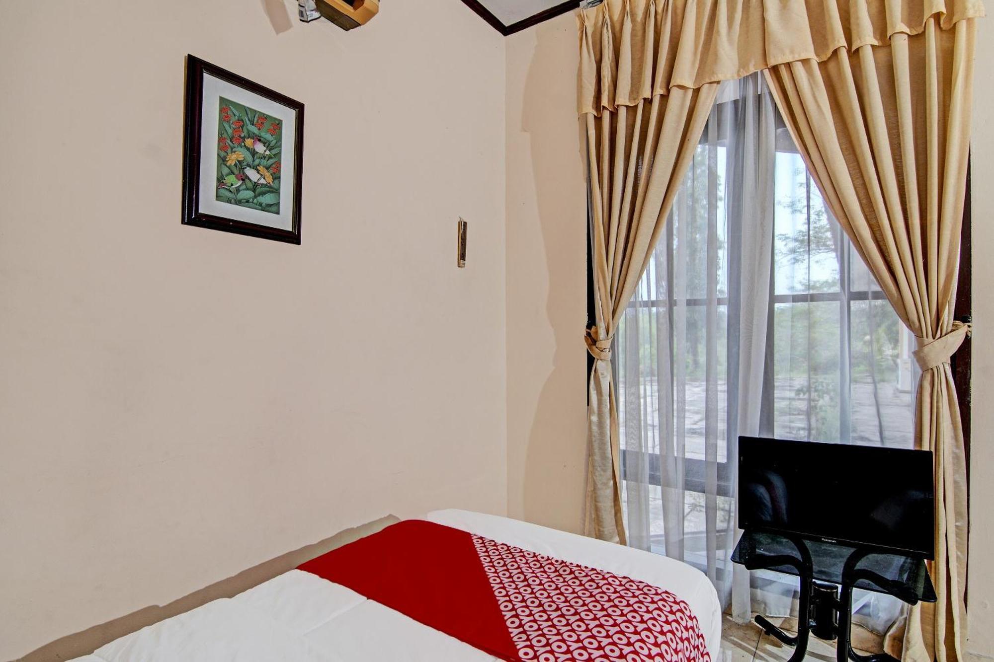 Oyo 92330 Hotel Rindu Sempadan Near Taman Wisata Rindu Sempadan Pekanbaru Exterior photo